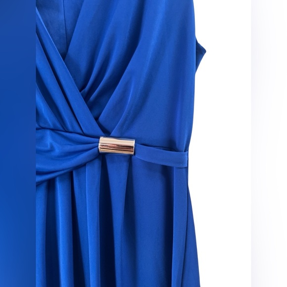 Blue classy stretchy royal blue mini dress - Picture 3 of 4